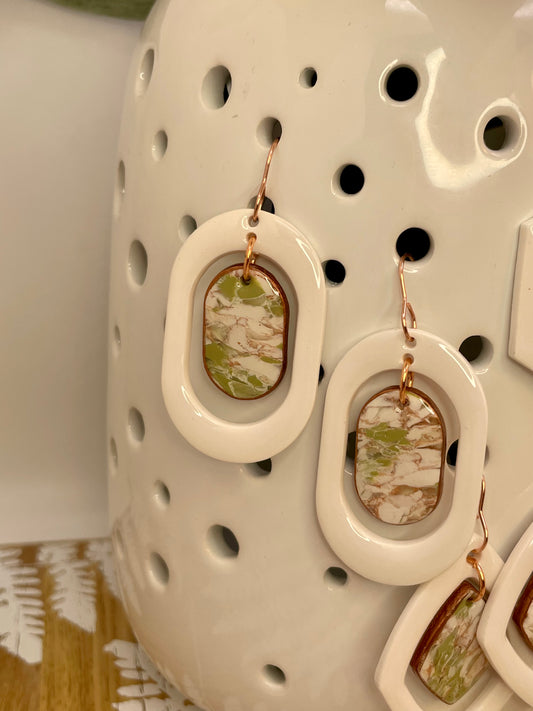 Jade marble and solid white dangle earrings (group 1)